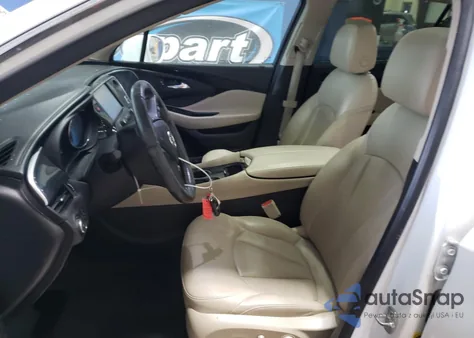 2017 Buick Envision Essence z USA, uszkodzony, nr VIN LRBFXDSA6HD043490